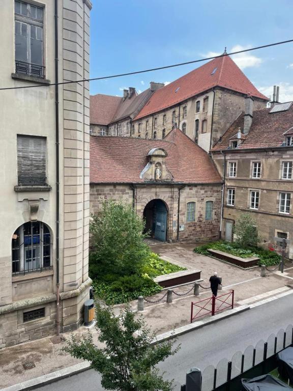 F2 Centre Historique Saint Colomban Apartment Luxeuil-les-Bains Luaran gambar